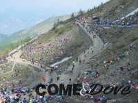 Giro d’Italia: cantonieri al lavoro al Colle delle Finestre