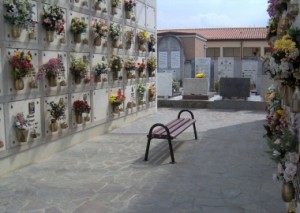 cimitero vasi