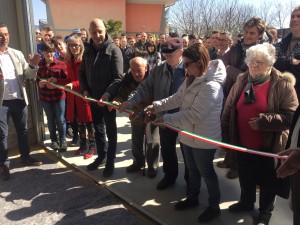 Cumiana: in soli 10 mesi ricostruito l’allevamento di polli distrutto dal fuoco, oggi  il taglio del nastro