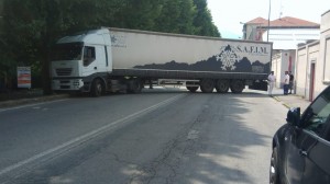 Camion blocca stradale Fenestrelle