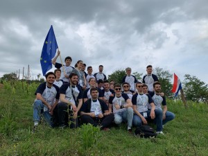 Una delle squadre dell'Hackathon a Cellarengo