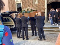 Lutto cittadino a Volvera per i funerali di Cristina Messina