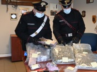 Cercenasco, nascondeva 13 kg di droga in casa, carabinieri arrestano operaio