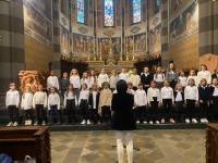 VIDEO | Nel Duomo di Pinerolo i  cantori di padre Médaille danno il via al programma degli eventi di Natale