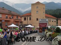4080 i commensali alla tavolata dei record