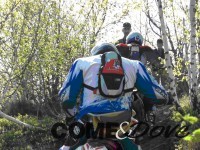 Con la moto nel parco  finisce contro la macchina delle guardie