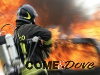In fiamme l’auto del direttore della Carrefour. Indagano i carabinieri