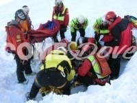 Tutti in ospedale i tre turisti travolti da una valanga