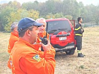 VIDEO | Due elicotteri per spegnere le fiamme  appiccate da un piromane nei boschi Cumiana