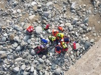 I carabinieri hanno preparato una scheda per cercare di identificare l’uomo che si è gettato dal ponte di Bibiana