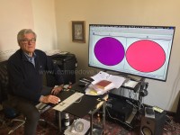 Enrico Toniato nel studio a Pinerolo