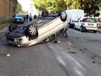 Scontro in centro a Pinerolo