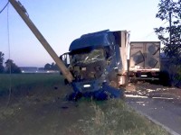 Scontro frontale tra due camion a None. I due autisti abitano a Cumiana