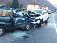 Incidente stradale a Villar Perosa: scontro frontale