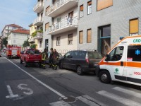 Pinerolo, cade in casa e viene soccorsa dai Vigili del fuoco e dalla Croce verde
