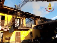 Bibiana in fiamme un fienile