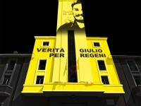 La torre del municipio di Pinerolo si tinge di giallo per Regeni