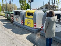 I vecchi cassonetti cederanno il passo a quelli che si aprono con il badge