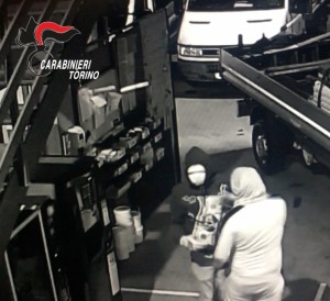 52C11E1B-18FC-4CBA-BB90-0D8D41847857