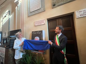 Scoprimento targa Ezio Giaj