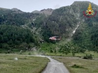 Elicottero dei Vigili del Fuoco interviene a Bobbio Pellice