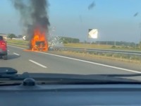 Auto in fiamme a None