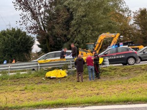 Per la dinamica della disgrazia sono al lavoro i carabinieri di Pinerolo