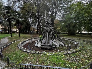 La fontana ai marinai in via Diaz