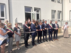 Il presidente della Regione Cirio al taglio del nastro della scuola Marro